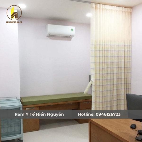 Rèm y tế Hiển Nguyễn