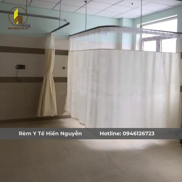 Rèm y tế Hiển Nguyễn