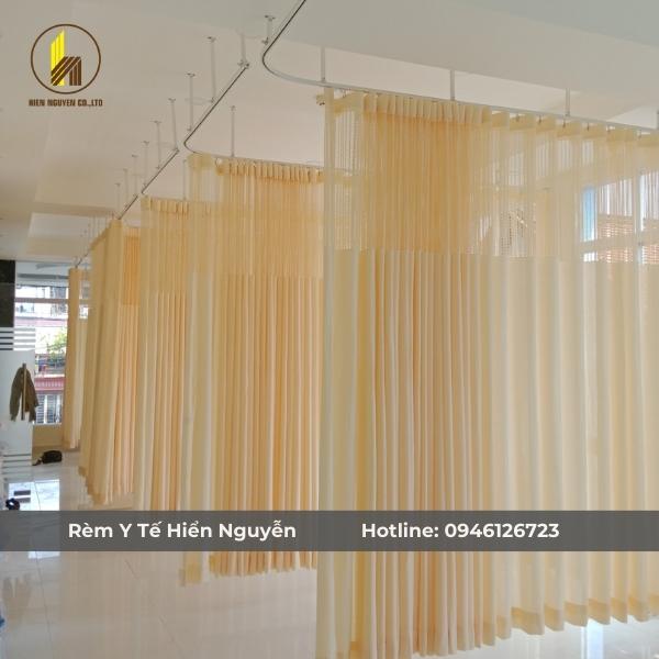 Rèm y tế Hiển Nguyễn