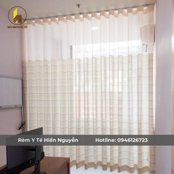 Rèm y tế Hiển Nguyễn