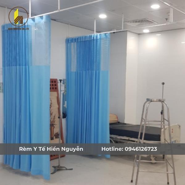 Rèm y tế Hiển Nguyễn